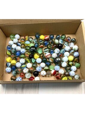 VTG Lot 112 Glass MARBLES Confetti Speckled Swirl Cat Eye Wirepull w/ 2 Shooters